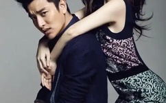 连乳贴都不带的车模